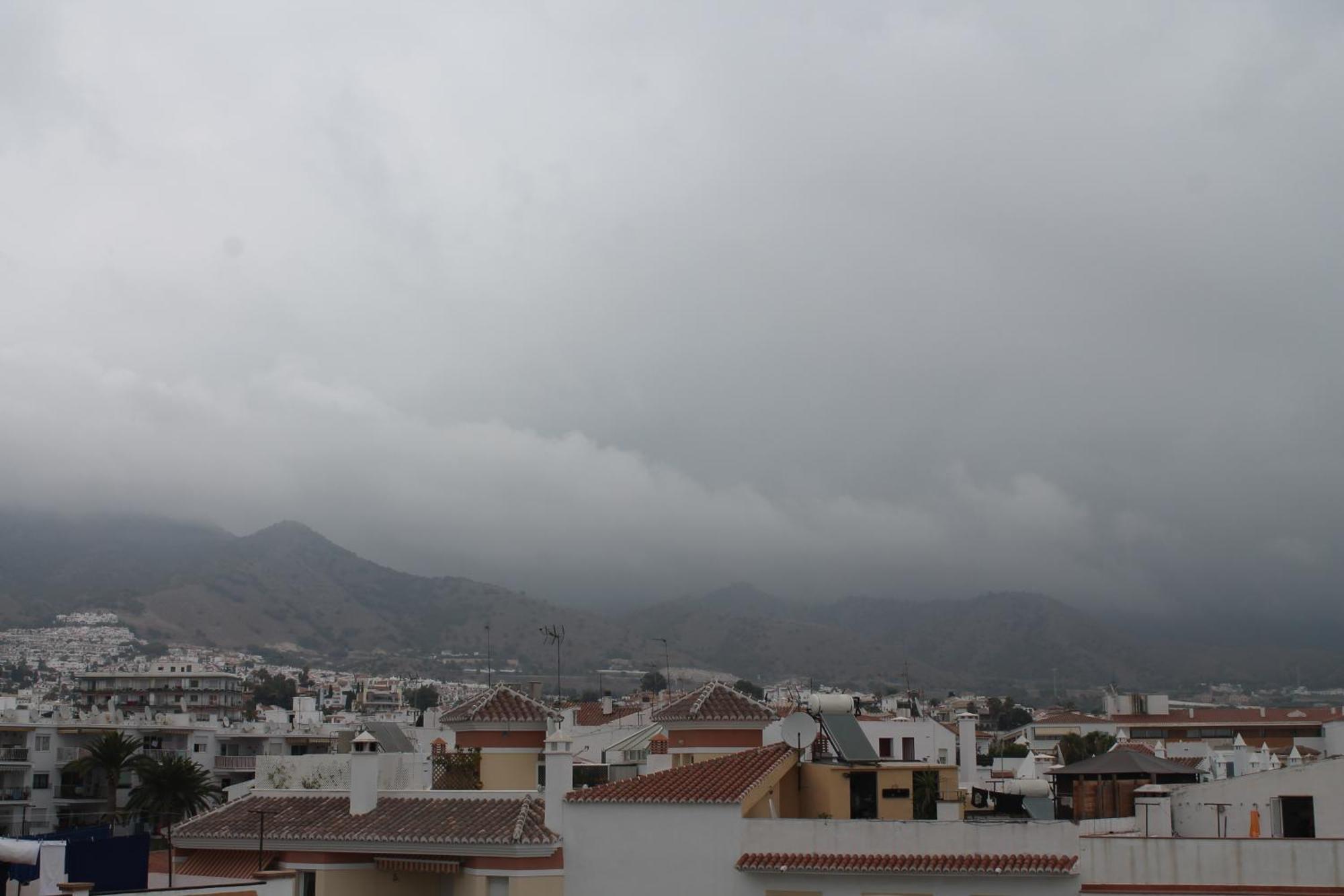 Apartamentos Turisticos Plaza Del Olvido Nerja Zewnętrze zdjęcie