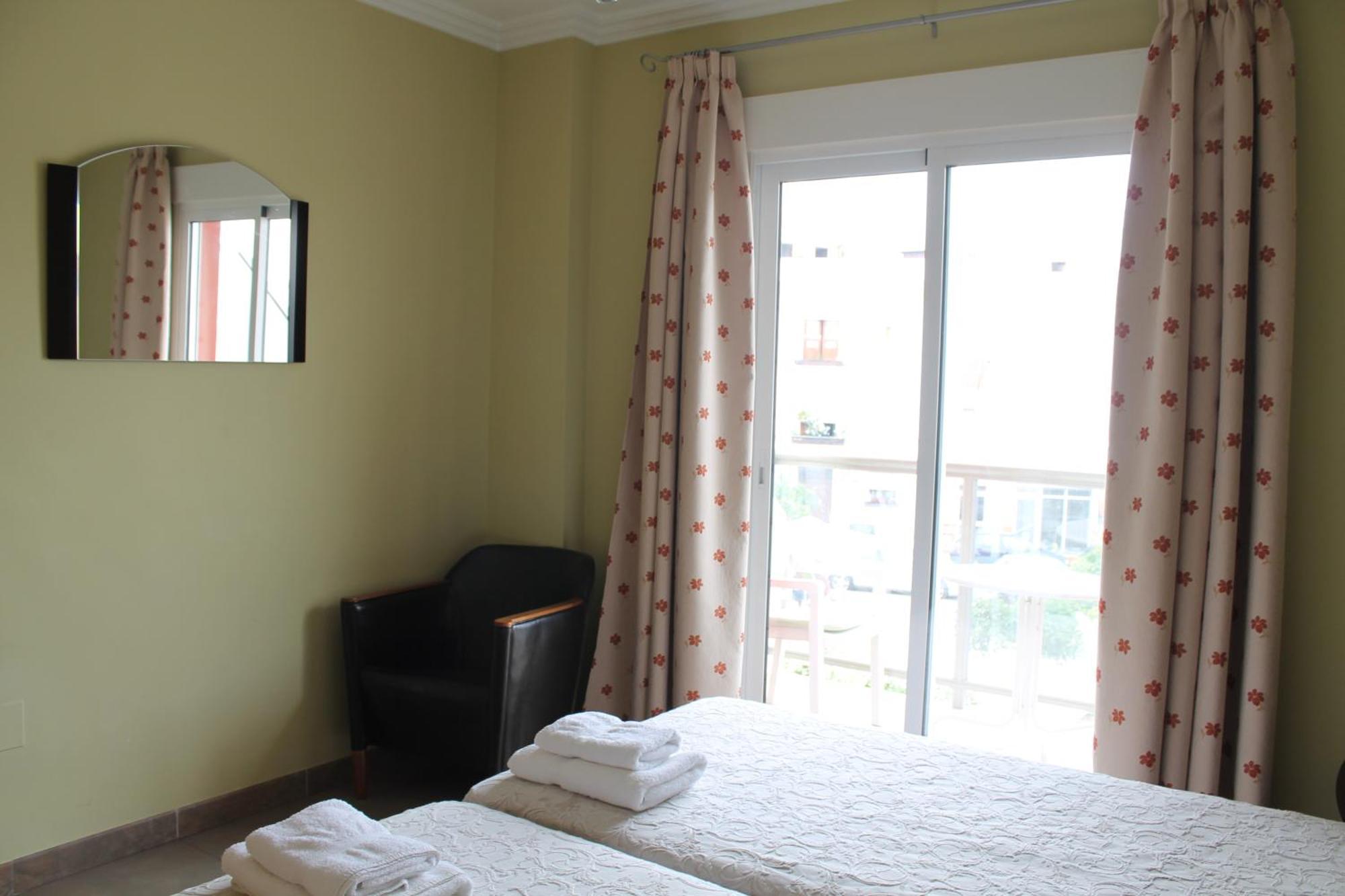 Apartamentos Turisticos Plaza Del Olvido Nerja Zewnętrze zdjęcie