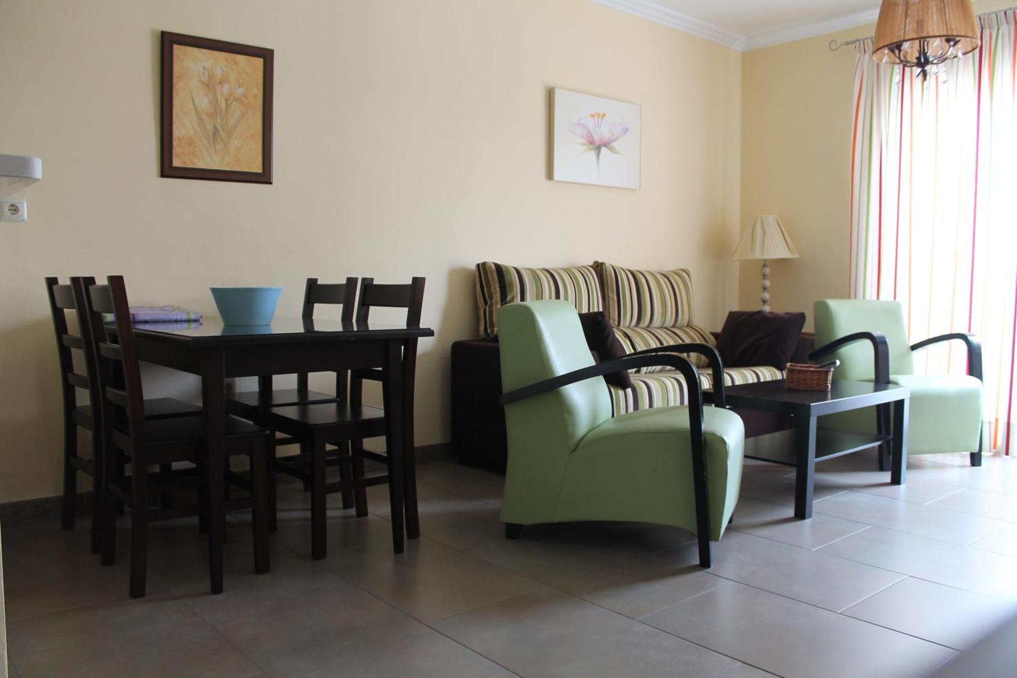 Apartamentos Turisticos Plaza Del Olvido Nerja Zewnętrze zdjęcie